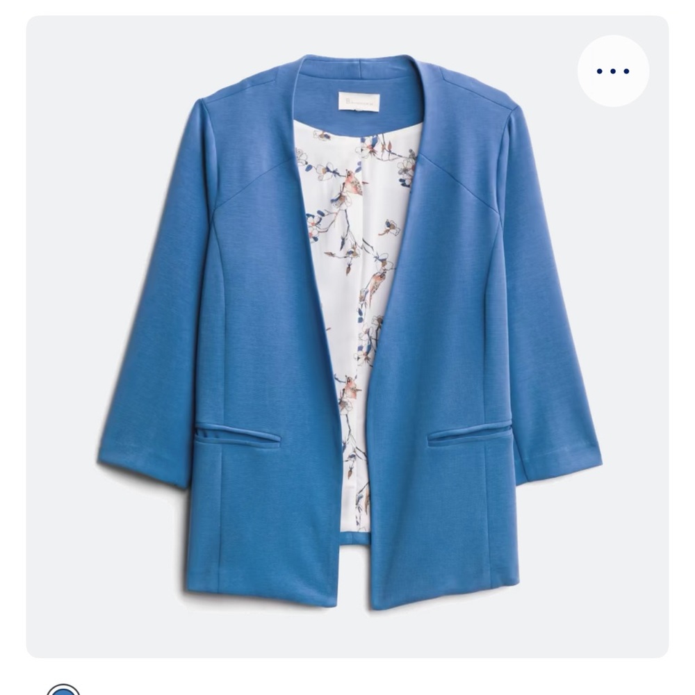 Skies Are Blue Women's Blue Blazer